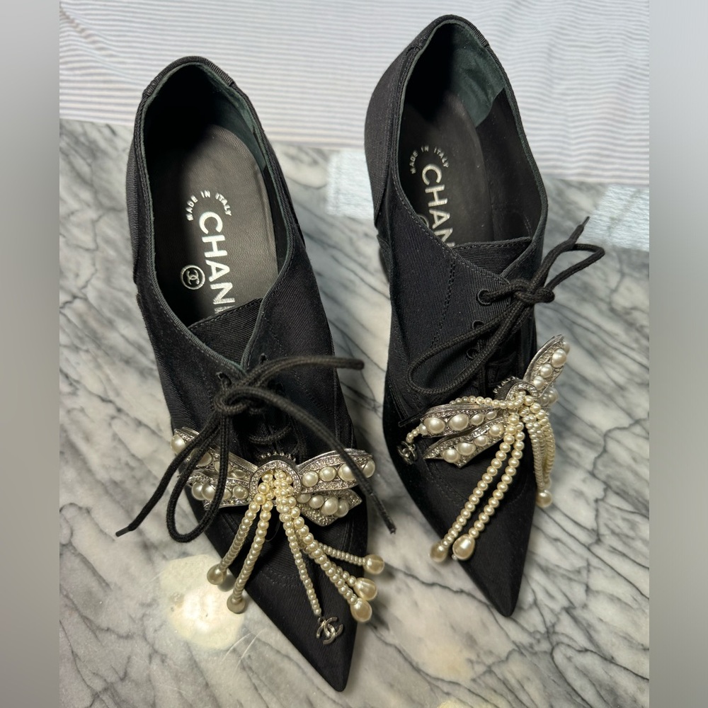 CHANEL-USED- Pre-Fall 18A, Grosgrain Pearl Oxford Lace Up Booties EU36.5/US6.5